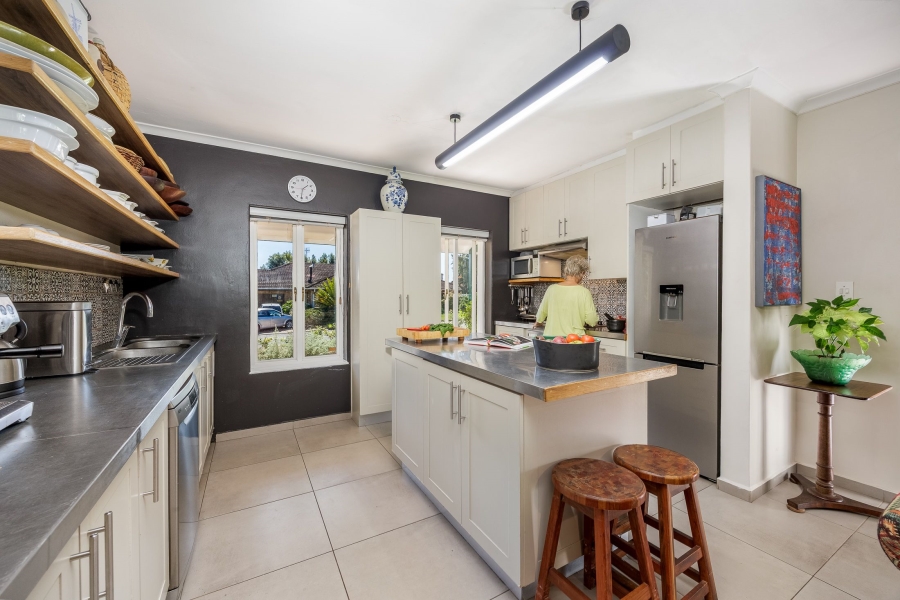 5 Bedroom Property for Sale in Paradyskloof Western Cape